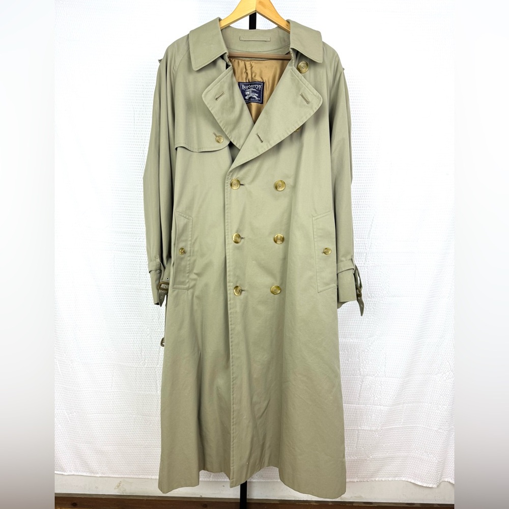 Burberry Classic Beige Trench Coat